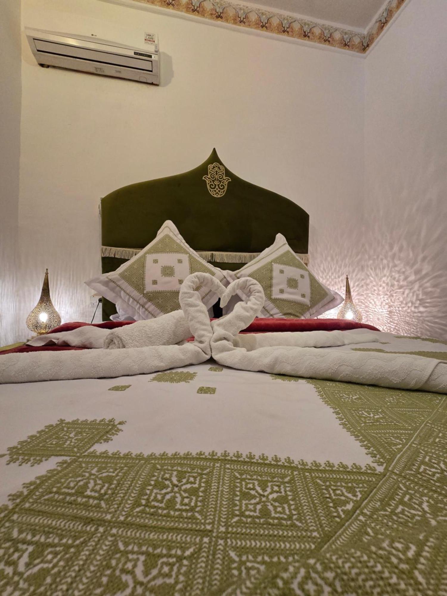 Bed and Breakfast Dar Khmissa Fez Exterior foto