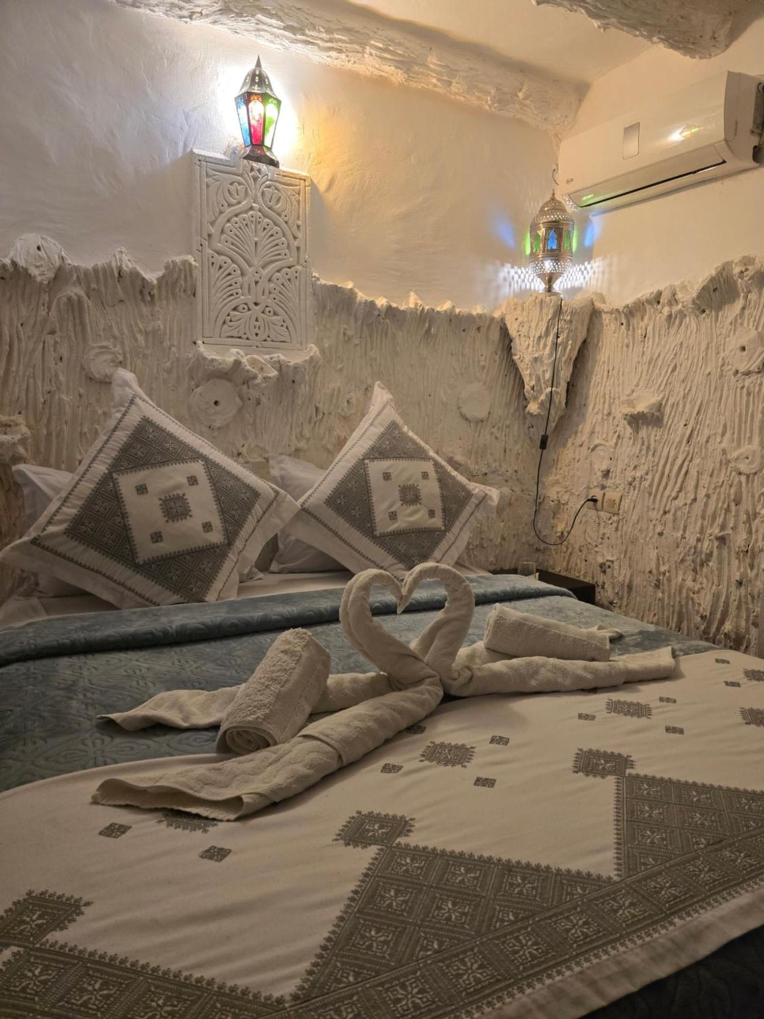 Bed and Breakfast Dar Khmissa Fez Exterior foto