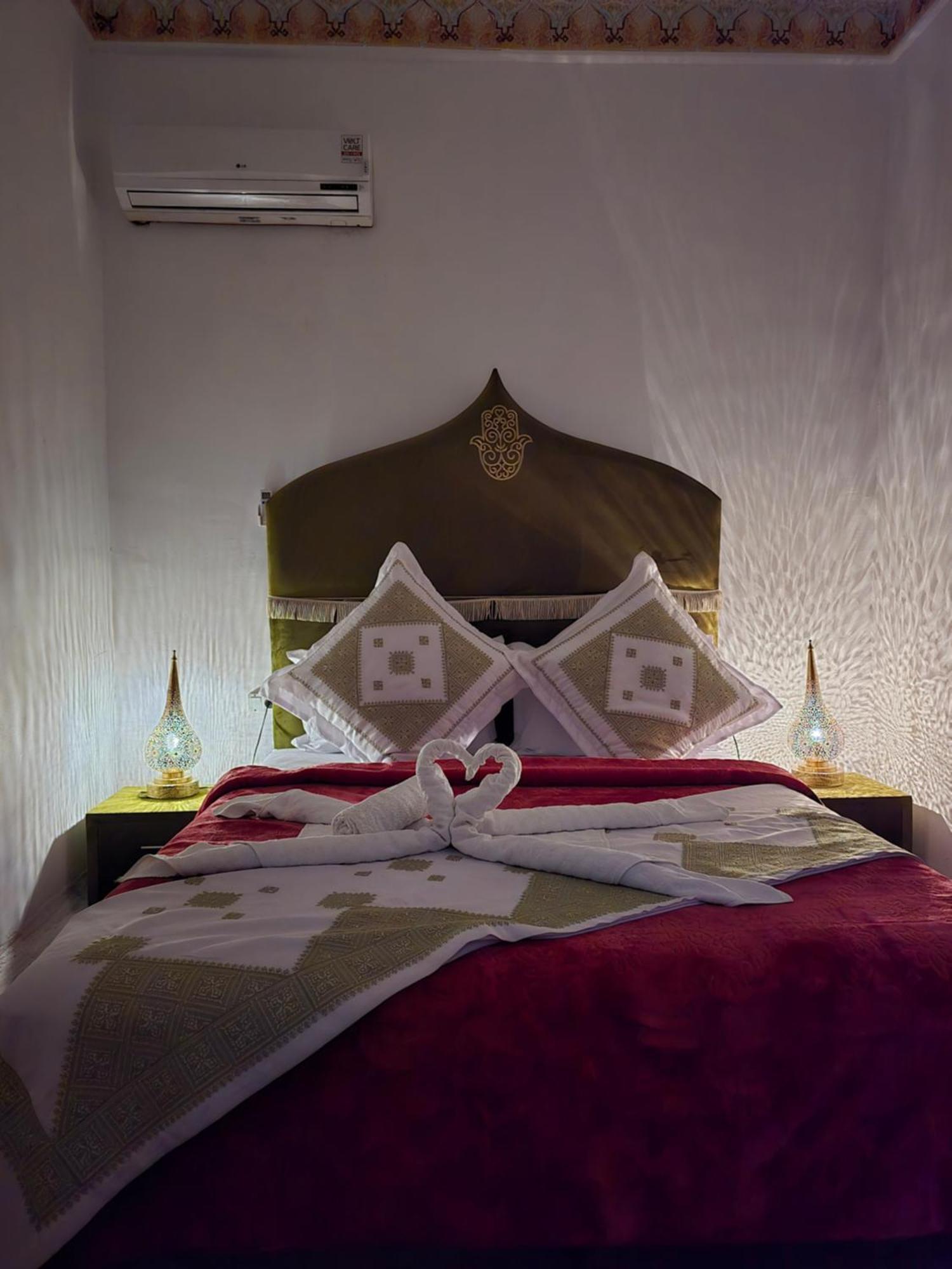 Bed and Breakfast Dar Khmissa Fez Exterior foto